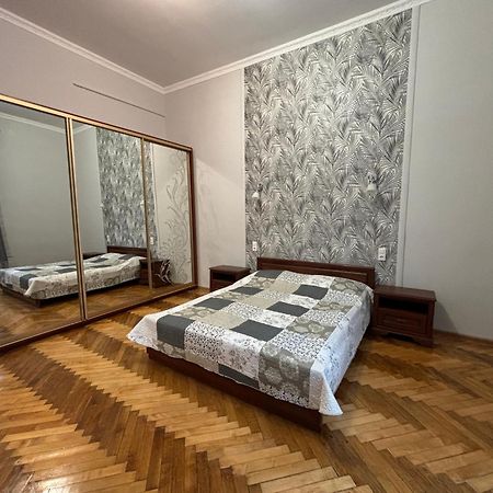 Айстра Apartment Lviv Ngoại thất bức ảnh