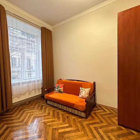 Айстра Apartment Lviv Ngoại thất bức ảnh