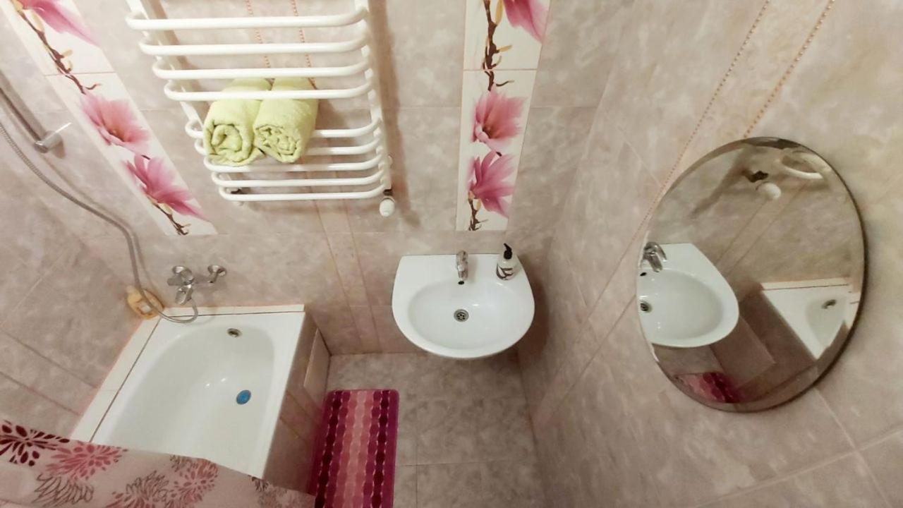 Айстра Apartment Lviv Ngoại thất bức ảnh