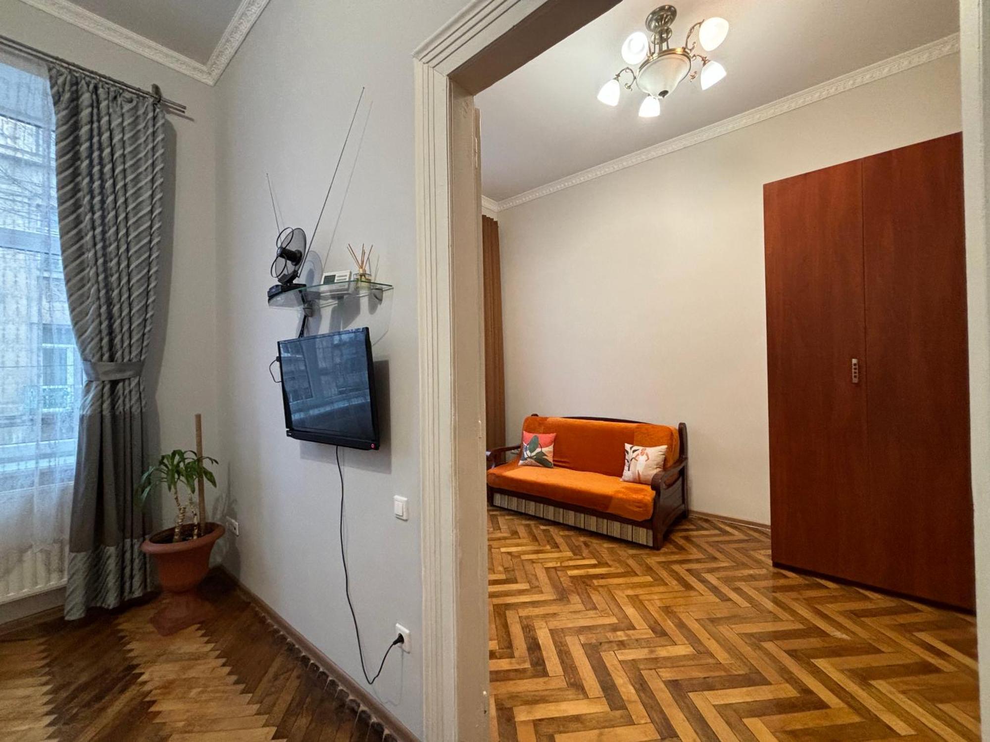 Айстра Apartment Lviv Ngoại thất bức ảnh